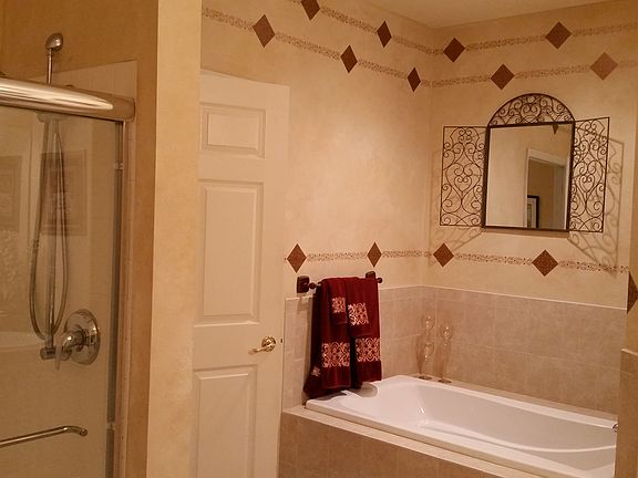 Soaking tub & Walk-in Shower