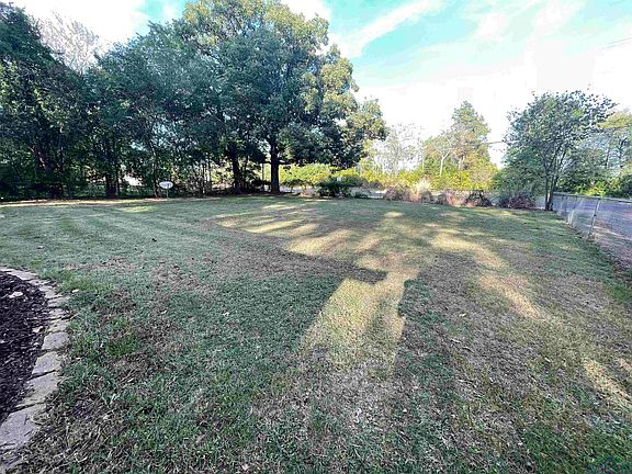 2nd image of 3015 S Henderson Blvd
