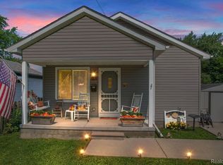 8443 Stout Ave, Warren, MI 48093