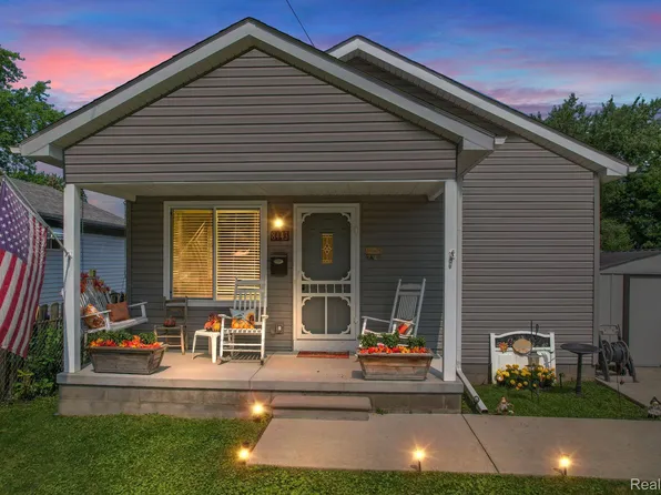 8443 Stout Ave, Warren, MI 48093