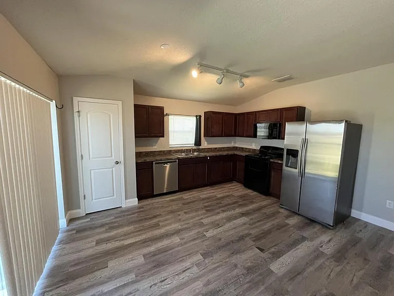 4167 Sand Ridge Blvd — Photo 7
