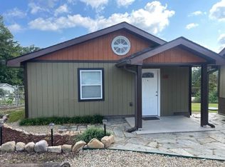 153 Oak Hill Rd, Candler, NC 28715