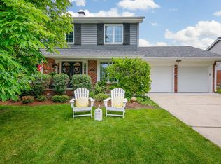 2S155 Sheffield Rd, Glen Ellyn, IL 60137