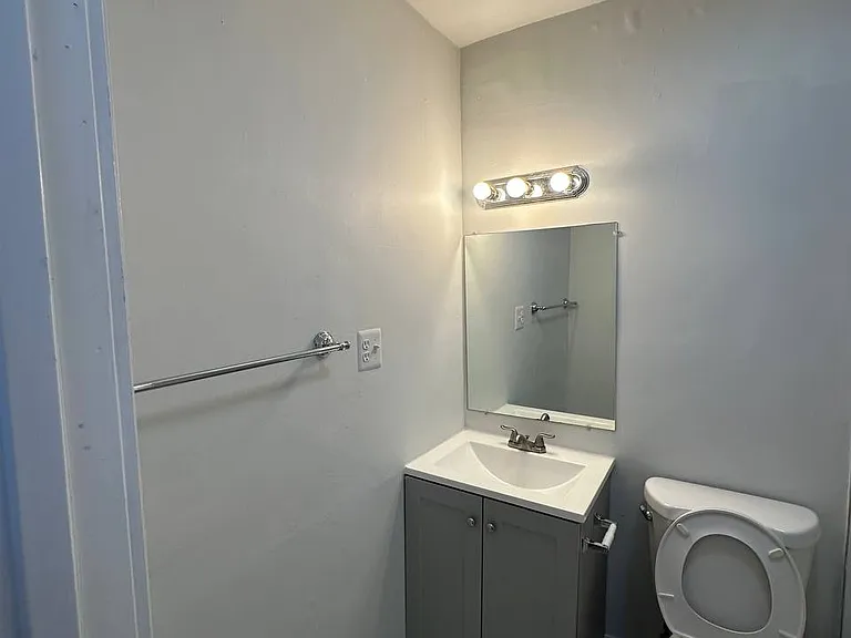 517 Cathedral St #5 — Photo 7