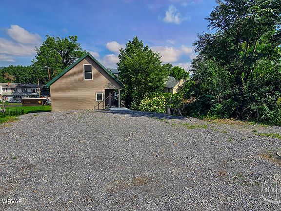 2nd image of 2227 Riverside Dr S