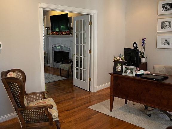 5th image of 3209 Darlington Cir