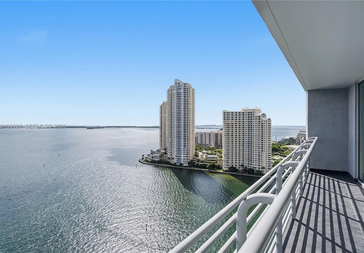 One Miami East Condo — Photo 2