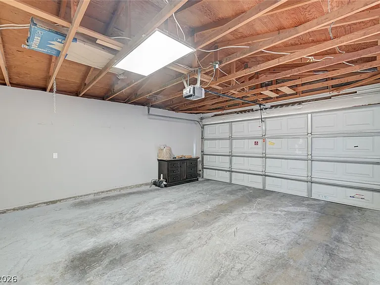3917 W Oakey Blvd — Photo 35