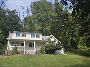 6 Round Valley Rd, Lebanon, NJ 08833