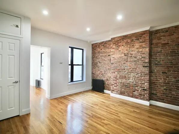 344 Gates Avenue image 1 of 5