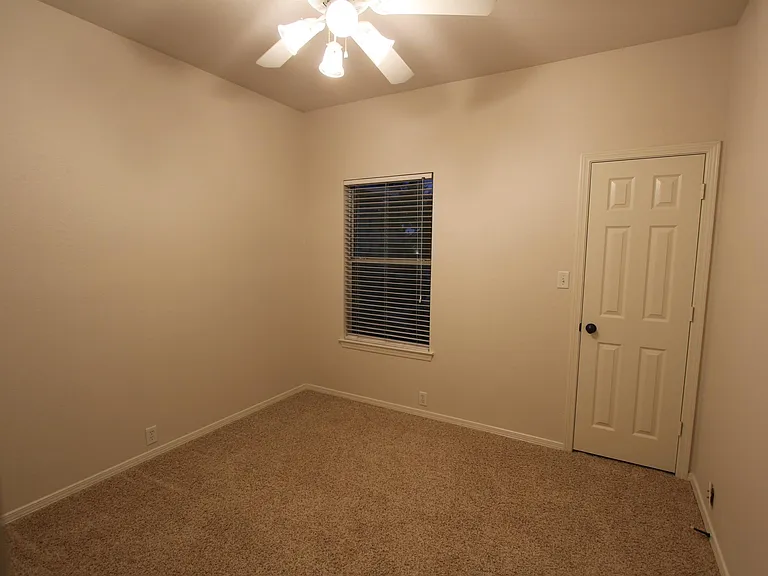 1017 Porter Pl — Photo 17
