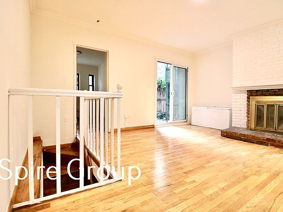 4th image of 107 W 69th St APT 3D