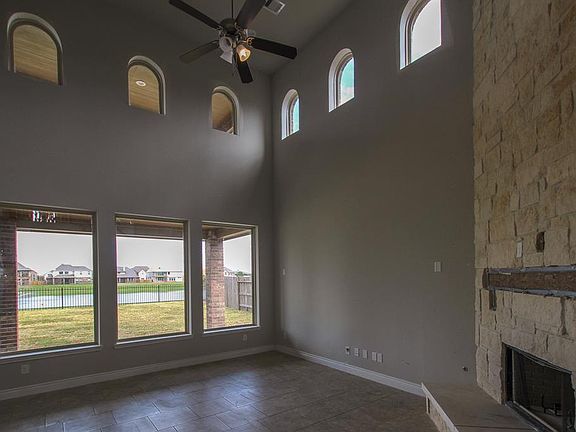 4th image of 4007 Graham Heights Ln
