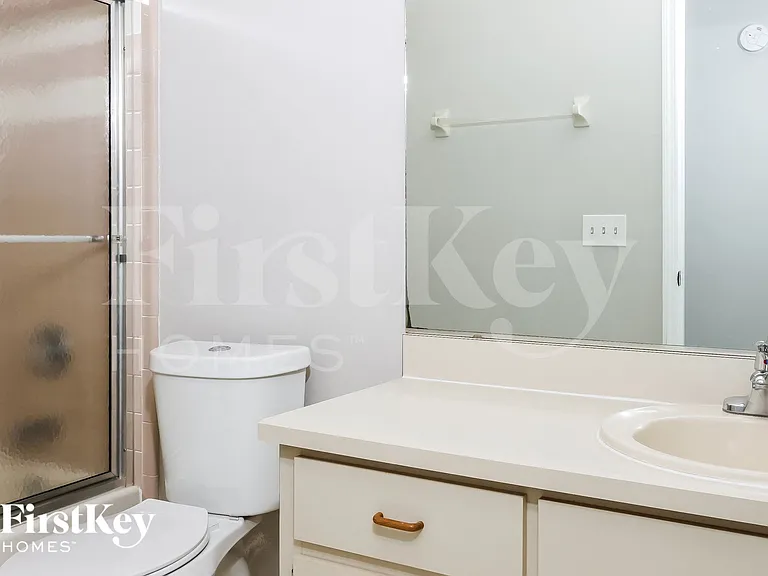 1401 SW Sudder Ave — Photo 13