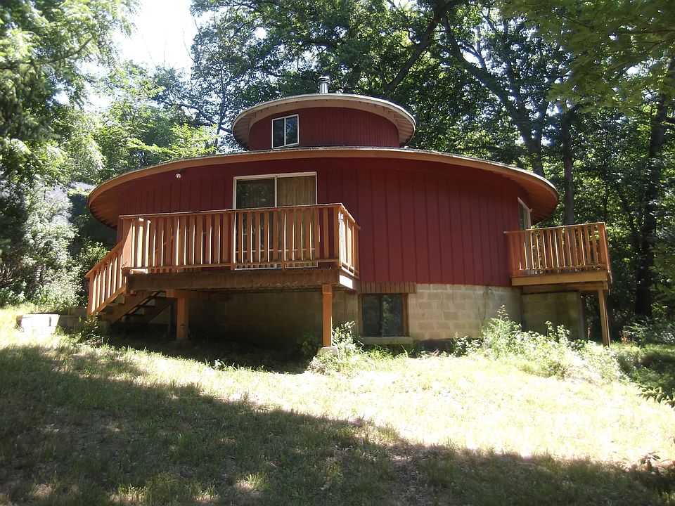 2nd image of 8 Carribean Dr
