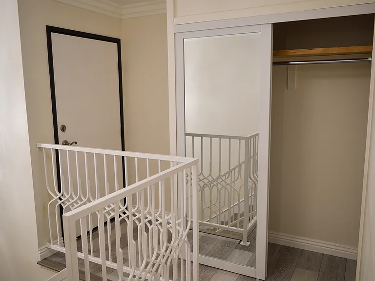1726 Winona Blvd #104 — Photo 20