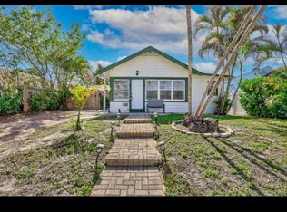 424 Colonial Rd, West Palm Beach, FL 33405