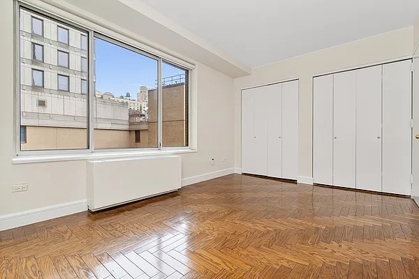 Rented by LKW International Real Estate LLC | media 10