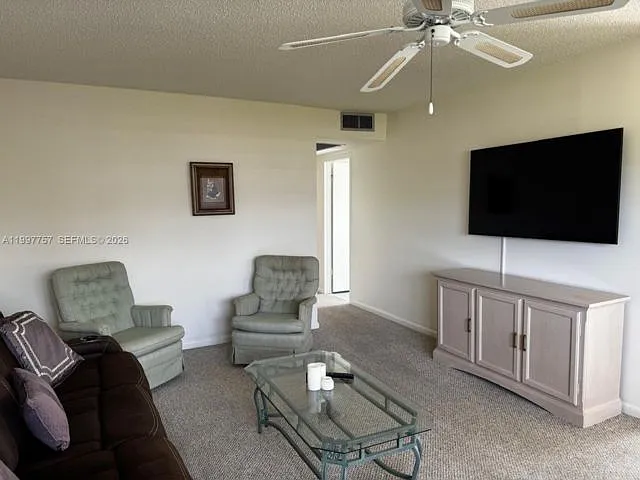 536 Fanshaw #M — Photo 7