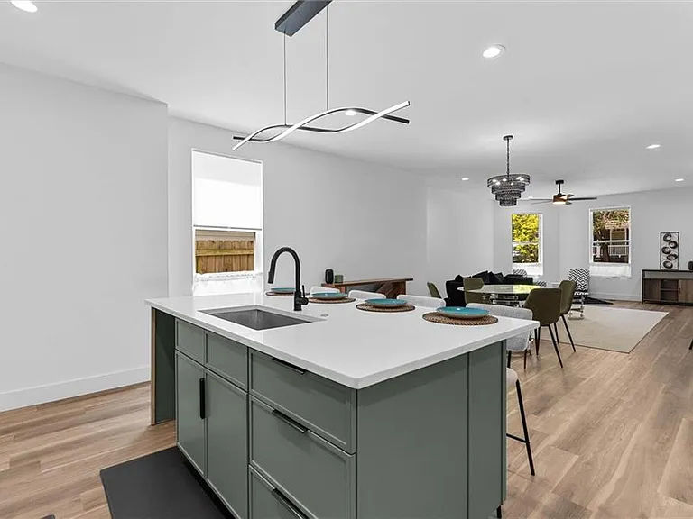 598 Formwalt St SW #B — Photo 13