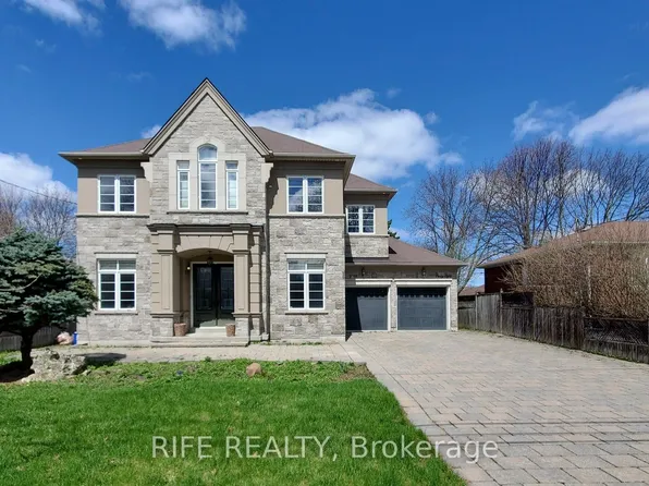 48 Transwell Ave, Toronto, ON M2R 2J8