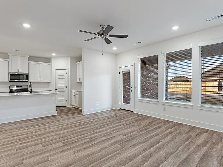4820 W Aurora St — Photo 9