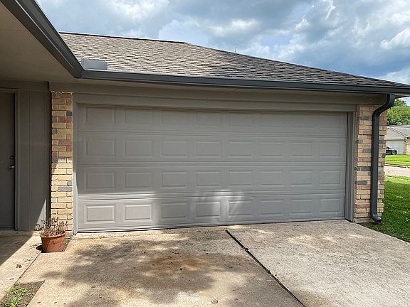 2nd image of 18034 Garden Manor Dr