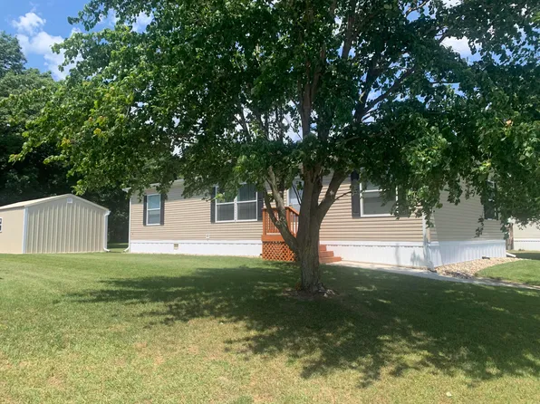 1238 Shiawassee River Rd, Three Rivers, MI 49093