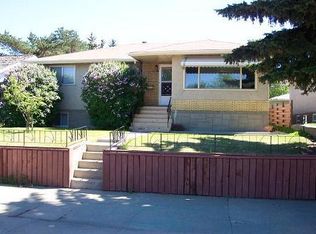 1A 79th St NW #9851, Edmonton, AB T6A 3H1