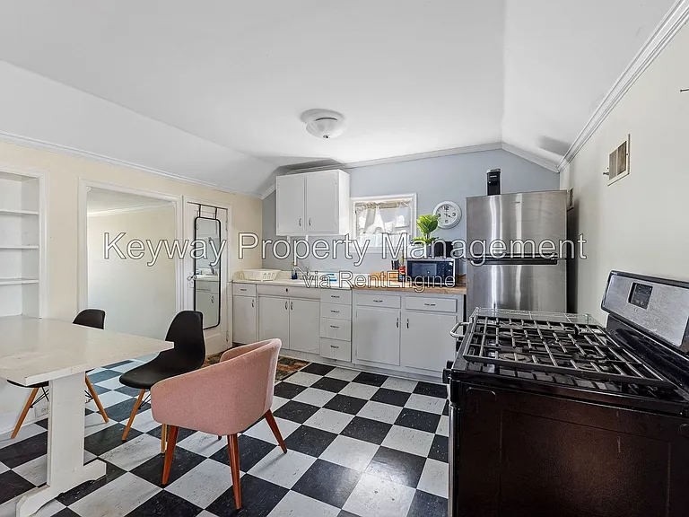 1013 Georgia Ave #B — Photo 7