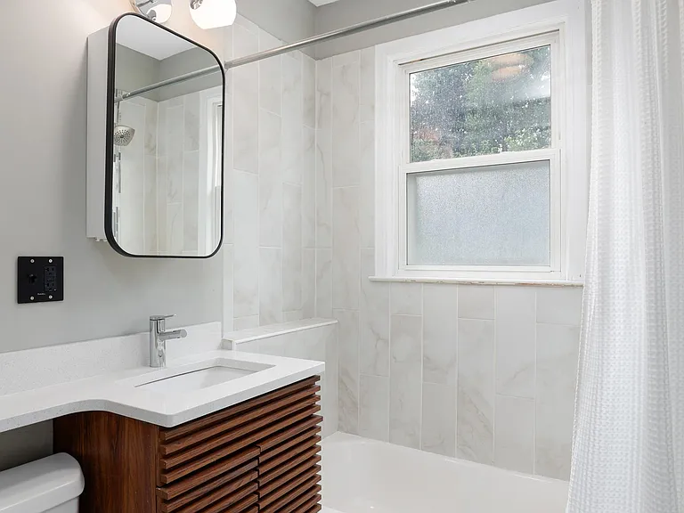 1557 w s - bath 2_08142024