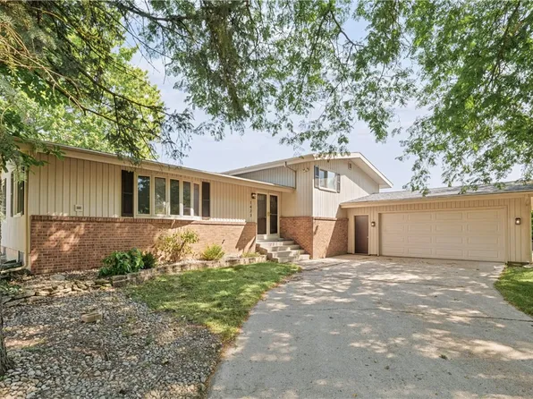 1423 Golf Ter, Danville, IL 61832