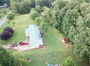 766 Sand Cut Rd, Oneida, TN 37841