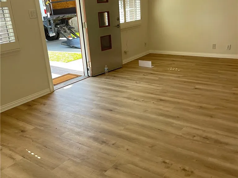 4532 Walnut St — Photo 3