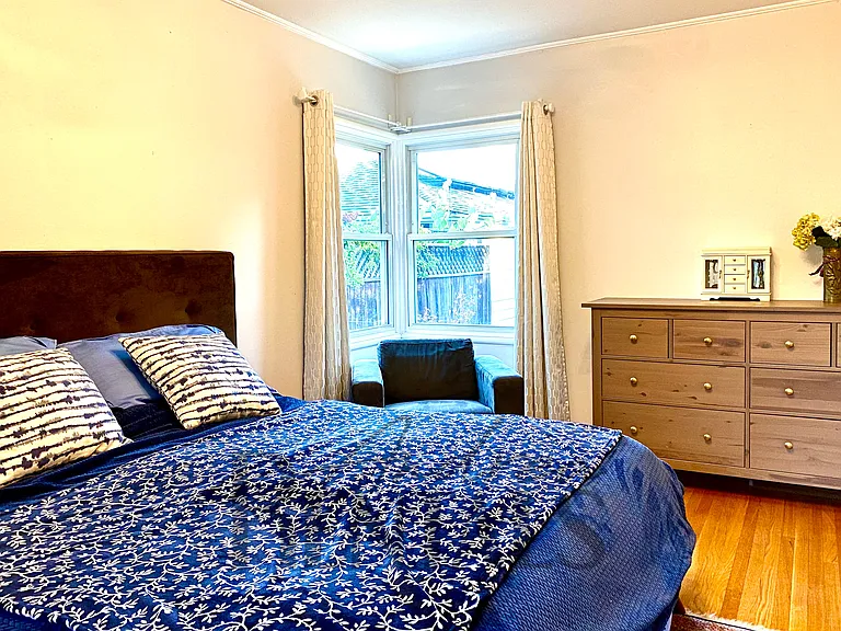 3239 Sylvan Ave — Photo 16