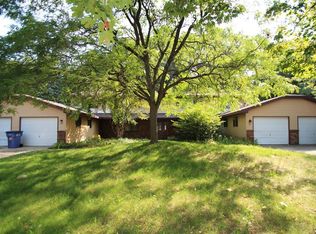 1355 Vineland Ct SE, Grand Rapids, MI