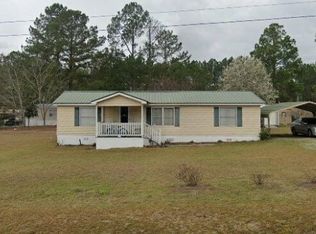 141 Carnival Dr, Cochran, GA 31014