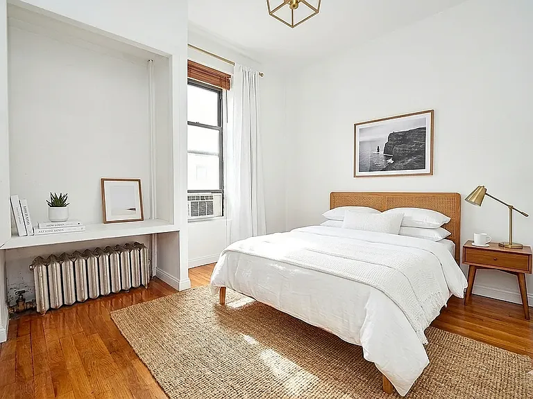 18 King St #9 — Photo 3