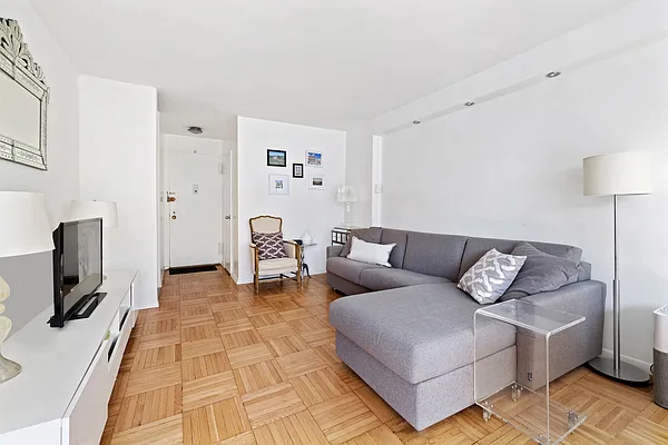 Sold by Compass | media 8