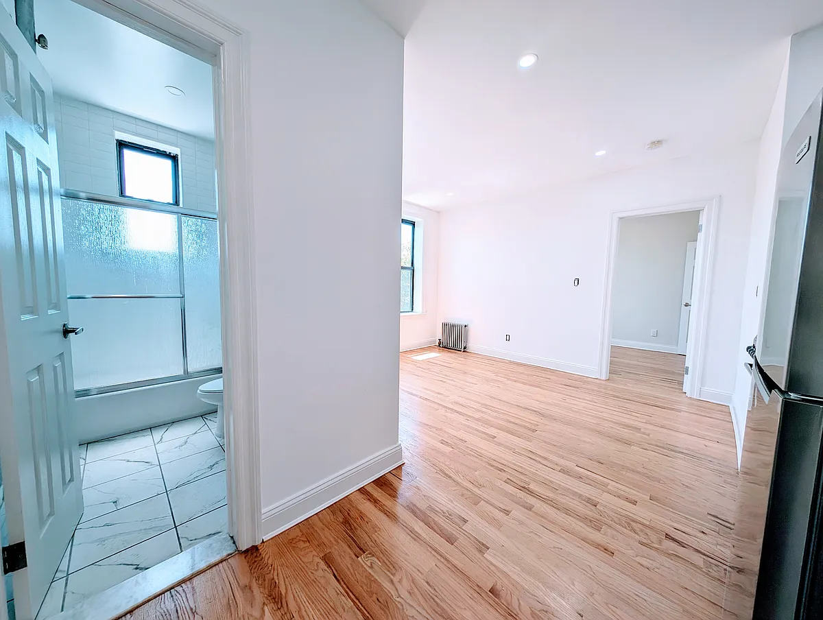 Building Photo - 640 Carroll St #7D
