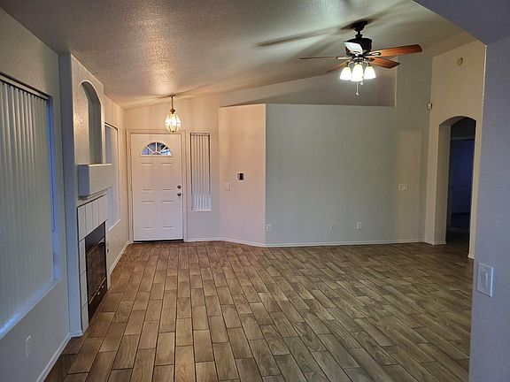 5th image of 8329 W Columbine Dr