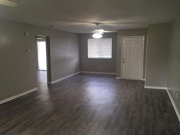3rd image of 211 SW Wren Ct APT 201
