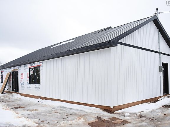 2nd image of 140 Lake Loon Rd