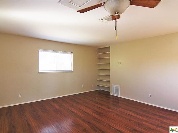 4th image of 164 S Union Ave #121