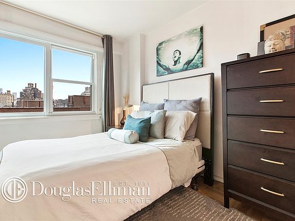 2nd image of 101 W 12th St APT 8T