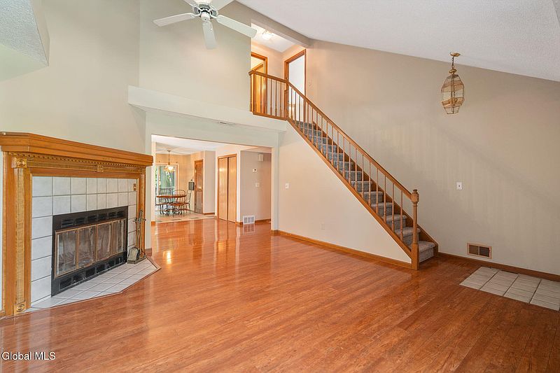 3rd image of 1407 Chestnut Street