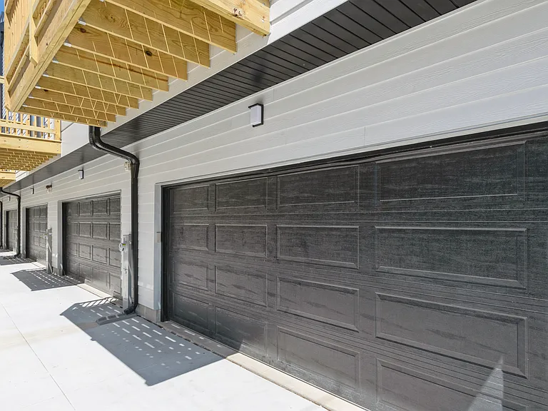 Beloit Townhomes — Photo 35