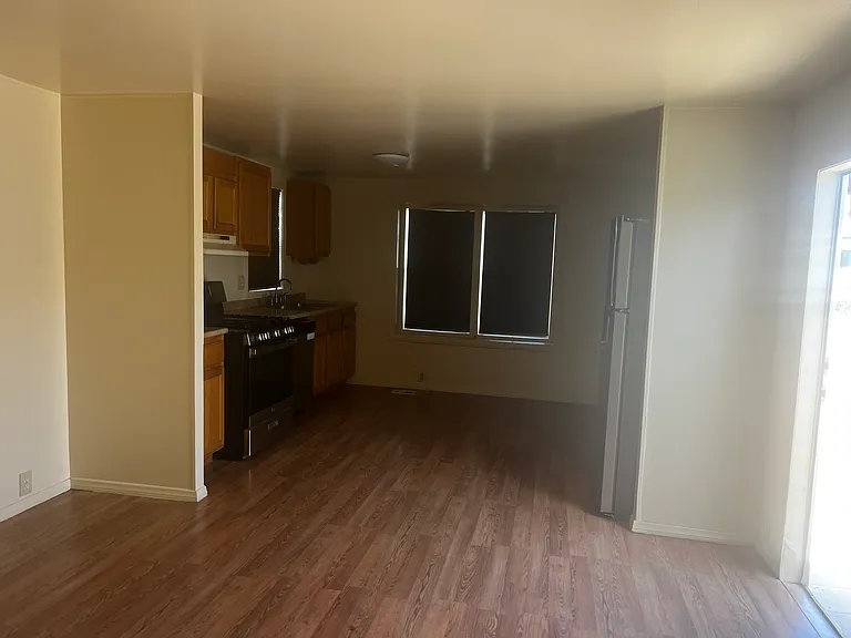 E Howe Rd — Photo 1