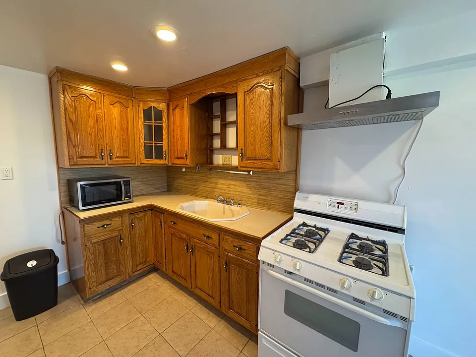 914 Pierce Ave #B