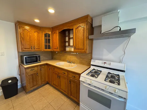 914 Pierce Ave #B, Bronx, NY 10462